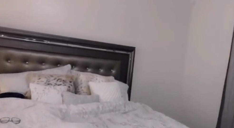 Đan Trường cho biết tổ ấm gồm 4 phòng ngủ, trong đó có 2 phòng ngủ lớn cùng với những không gian khác như phòng khách, nhà bếp, phòng chơi game…Ảnh chụp màn hình