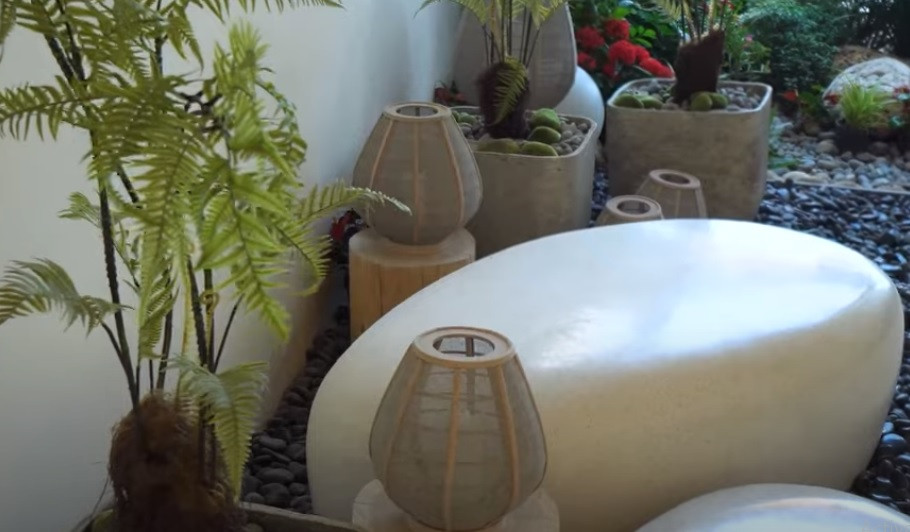 Tiểu cảnh xinh xắn trong khuôn viên sân vườn. Nguồn ảnh: Chụp màn hình