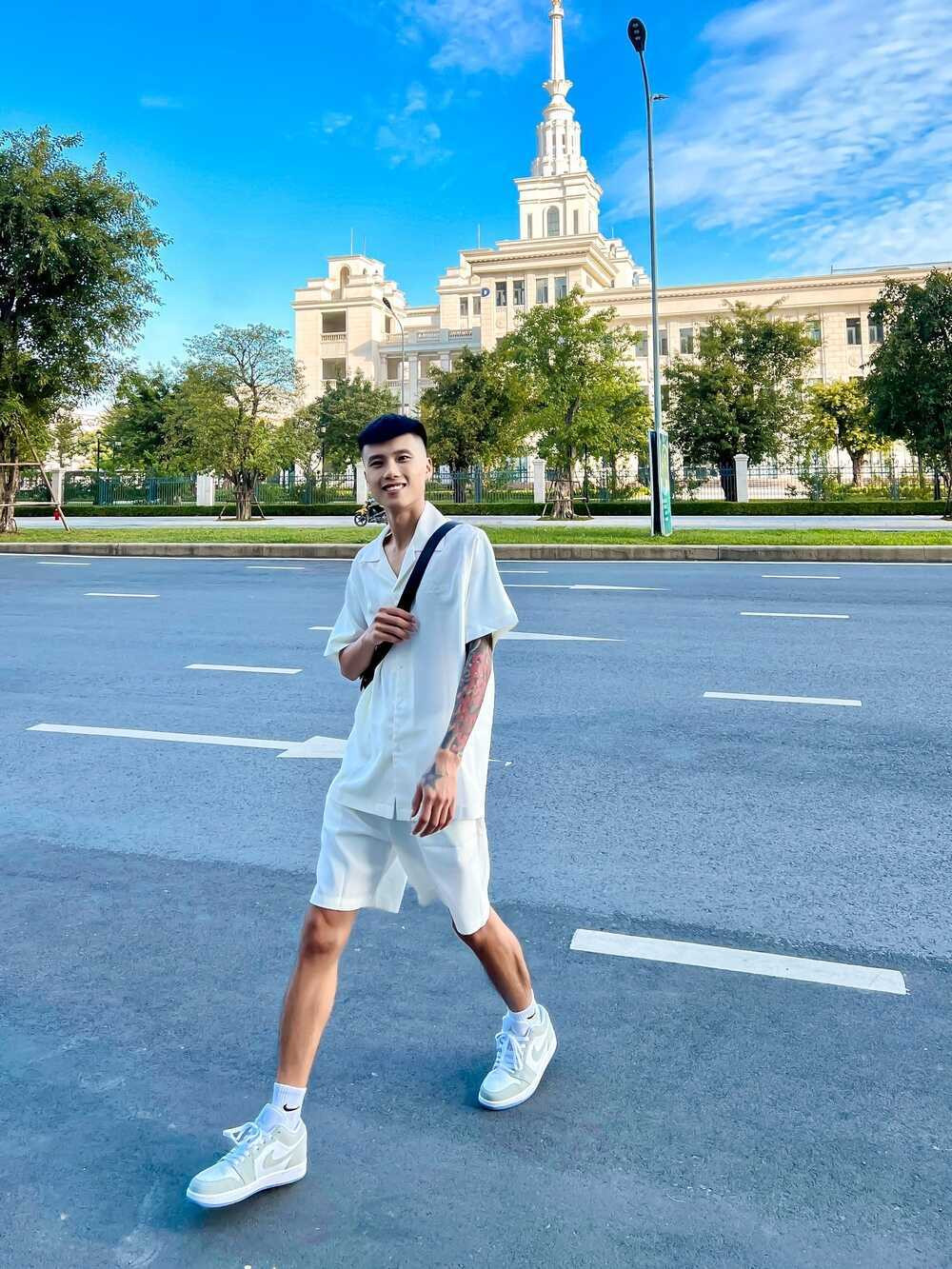Đạt Villa (tên thật Đặng Thành Đạt) là một trong những TikToker nổi tiếng với giới trẻ nhờ những video mang nội dung gần gũi.
