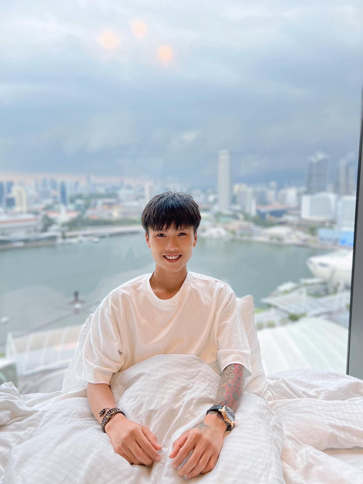 Chỉ sau khoảng 1 năm hoạt động trên mạng xã hội, Đạt Villa đã thay mẹ trả hết nợ và sở hữu 1 tỷ đầu tiên.