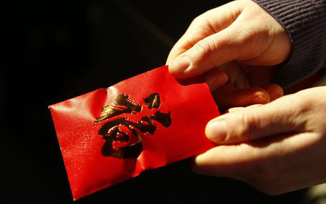 Dịp năm mới Canh tý 2020, Tencent phát đi thông điệp hủy màn phát lì xì cho các nhân viên trong bối cảnh Trung Quốc đang vật lộn đối phó với đại dịch COVID-19. Thay vào đó, công ty gửi hồng bao qua ứng dụng Wechat. Ảnh minh họa