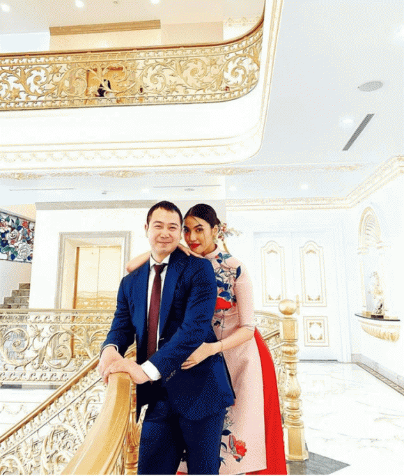 Sau kết hôn, Lan Khuê và doanh nhân John Tuấn Nguyễn sống trong căn biệt thự sang trọng ở ven sông Sài Gòn. Ảnh: FBNV