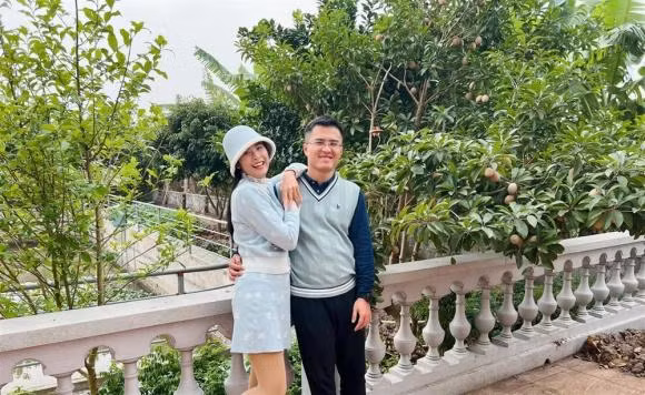 Vào đầu tháng 1/2022, Hoa hậu Việt Nam vừa về thăm nhà chồng sắp cưới ở Đông Hưng, Thái Bình.