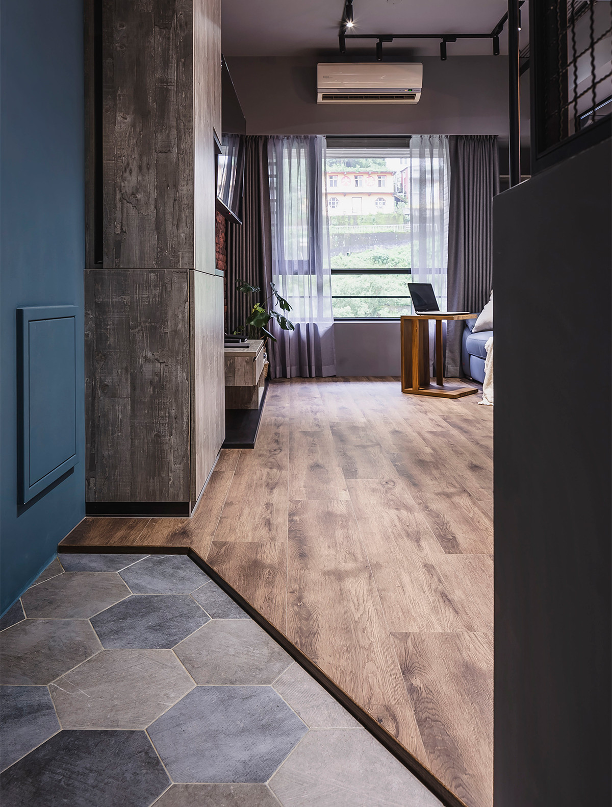 Can ho 12m² dep den kho tin cua co nang doc than-Hinh-2