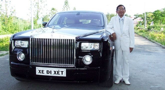 Vị đại gia này còn là tay chơi cực chất khi sở hữu bộ sưu tập siêu xe lớn. Hầu hết đều là những dòng siêu xe đắt tiền. Ảnh: Vietnamnet