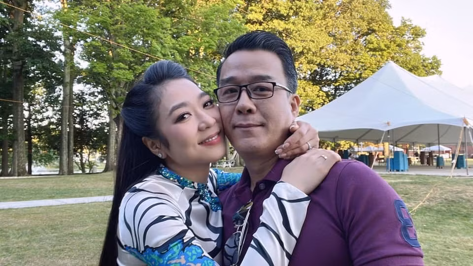 He lo cuoc song hanh phuc cua “Vua ca Koi” va vo tre