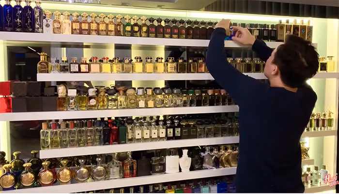 Đặc biệt, ông xã Hari Won còn có một thú vui vô cùng tốn kém là sưu tầm nước hoa đến từ nhiều thương hiệu đình đám. Ảnh: Dân Việt