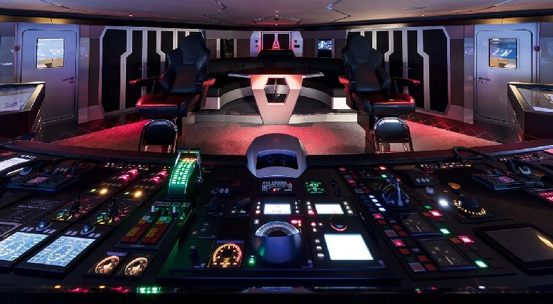 Bên trong du thuyền của tỷ phú Anh được trang bị nhiều tiện nghi xa hoa và kiến trúc độc đáo. Ảnh: Boatinternational