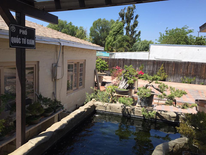 Nam ca sĩ dành 400m2 để xây dựng nhà, diện tích còn lại dùng để xây vườn và nuôi cá. Ảnh: FBNV