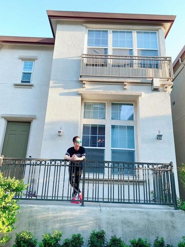 Sau nhiều năm chạy show, Nhật Tinh Anh đã mua tặng bố mẹ một căn biệt thự tại Mỹ. Ảnh: Lao động