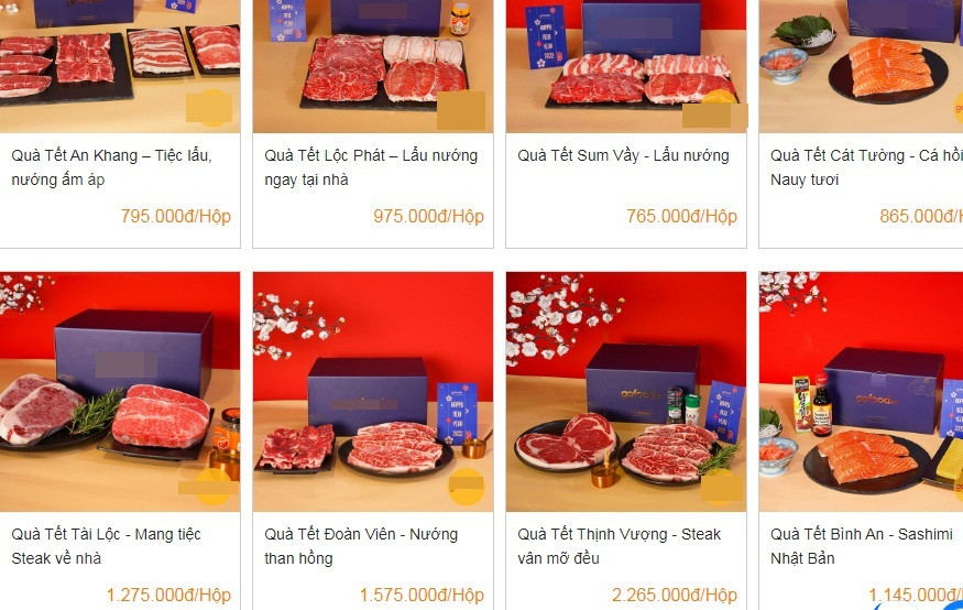 Gần Tết Nguyên đán là thời điểm các cửa hàng tung ra thị trường các mẫu giỏ quà Tết đa dạng phục vụ nhu cầu của người tiêu dùng. Năm nay, thị trường xuất hiện những giỏ quà toàn thực phẩm khá đắt đỏ. Ảnh chụp màn hình