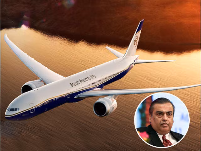 Tỷ phú Ấn Độ Mukesh Ambani chi 73 triệu USD để sở hữu một chiếc Boeing Business Jet. Bên trong máy bay có phòng ngủ, phòng ăn và phòng hội nghị. Ảnh: Mumbai Mirror
