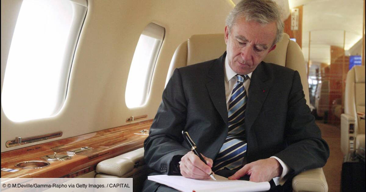 Tỷ phú Pháp Bernard Arnault - Giám đốc điều hành của tập đoàn LVMH sở hữu một máy bay riêng Bombardier Global Express, với giá trị ước tính gần 49 triệu USD. Ảnh: Capital