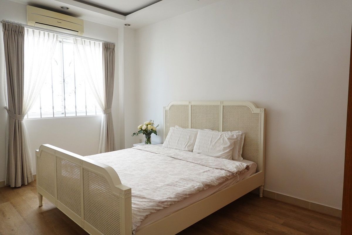 Toà nhà này được Lý Nhã Kỳ xây dựng cách đây không lâu. Hiện tại, Lý Nhã Kỳ muốn cho thuê lại.