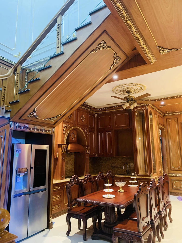 Được khởi công từ cuối năm 2020, ngôi nhà có diện tích lên tới 600m2 gồm 8 phòng: 1 phòng khách, 2 phòng bếp, 1 phòng thờ và 4 phòng ngủ. Ảnh: PhunuVietnam