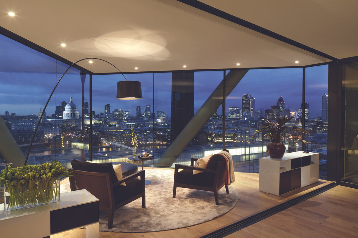 Tại Anh, người mua có thời hạn sử dụng nhà lên tới 999 năm. Tuy nhiên, người mua nhà có thời hạn chỉ được sở hữu căn nhà, trong khi người mua nhà vĩnh viễn có toàn quyền quyết định đối với mảnh đất nơi căn nhà tọa lạc. Ảnh: Printest