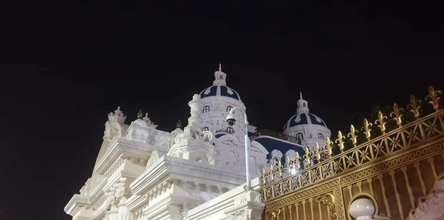 Theo người dân sinh sống trong khu vực, để hoàn thành căn biệt thự này, gia chủ phải mất tới 5 năm. Ảnh: Dân trí