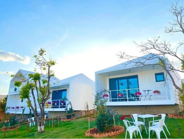 Ngoài ra, Lý Nhã Kỳ còn có biệt phủ 10.000m2 ở Vũng Tàu, một resort triệu đô ở Đà Lạt...Ảnh: FBNV