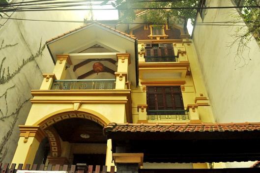 Không chỉ vậy, nữ đại gia Hà Tĩnh còn khiến nhiều người "mắt tròn mắt dẹt" khi đập căn nhà có trị giá hàng chục tỷ đồng đi để xây lại. Ảnh: Internet