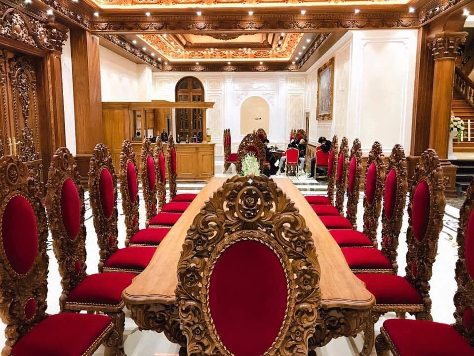 Bên trong căn biệt thự lung linh và tráng lệ. Ảnh: Facebook