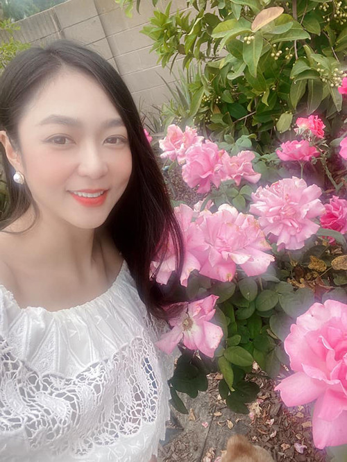 Căn nhà của Hà Thanh Xuân ở tiểu bang California (Mỹ). Mảnh vườn rộng 600 m2 phía sau nhà là nơi thư giãn cho gia đình. Ảnh: FBNV