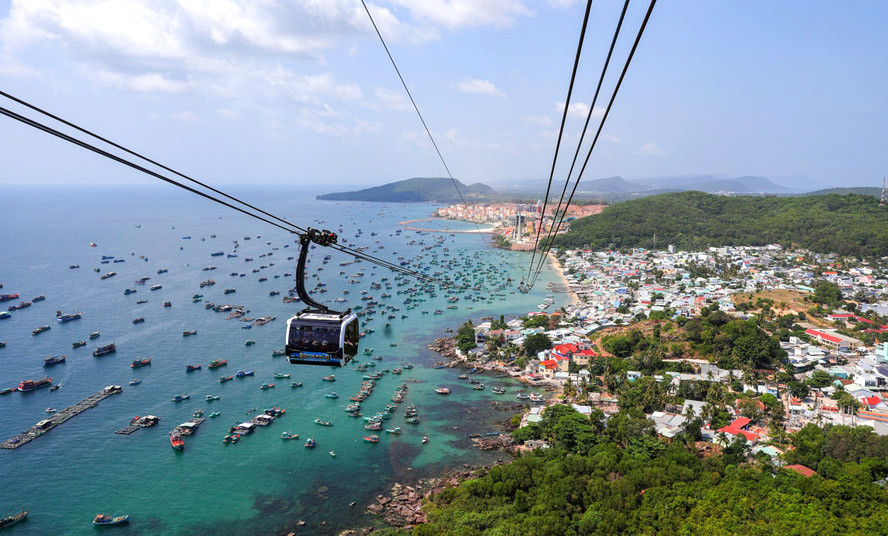 Do xo dat tour du lich dip 30/4, khach san tang gia van kin cho