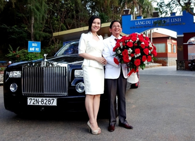 Với vị doanh nhân đã vào độ "thất thập cổ lai hy", đây có lẽ sẽ là cuộc hôn nhân cuối cùng của ông, sau 5 lần đổ vỡ tình duyên đầy cay đắng. Ảnh: Nhadautu