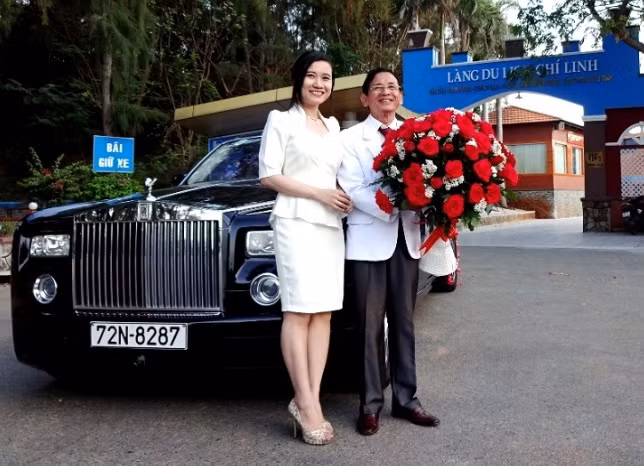 Với vị doanh nhân đã vào độ "thất thập cổ lai hy", đây có lẽ sẽ là cuộc hôn nhân cuối cùng của ông, sau 5 lần đổ vỡ tình duyên đầy cay đắng. Ảnh: Nhadautu