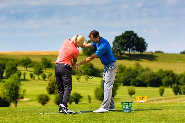 Vi sao doanh nhan thanh dat khap the gioi deu thich choi golf?