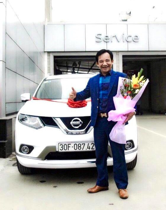 Nhờ chăm chỉ làm việc, danh hài Quang Tèo sở hữu khối tài sản kếch xù. Nghệ sĩ Quang Tèo liên tục đổi xế hộp, tổng số xe từng sở hữu lên đến 9 chiếc. Ảnh: Daidoanket