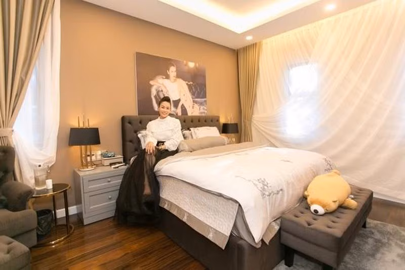 Nhật Kim Anh chia nhà thành nhiều căn phòng sở hữu chức năng khác nhau chẳng hạn như: phòng khách, phòng ngủ, phòng tập gym,...Ảnh: FBNV