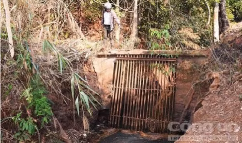 Ngam thuy dien co o Tay Nguyen 70 nam van chay tot-Hinh-3