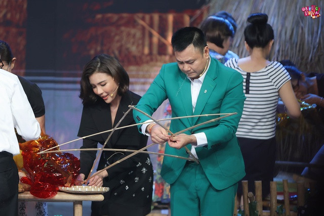 NSND Tu Long: Toi voi Xuan Bac tren 20 nam nay van nhin nhau