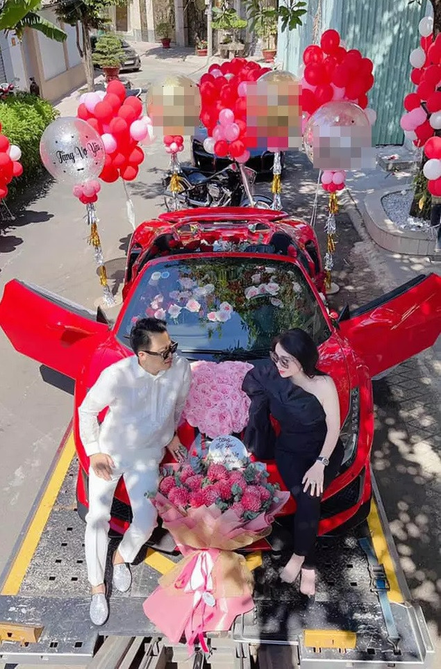 Trong một năm, Hoàng Kim Khánh từng tậu 2 siêu xe hơn 100 tỷ tặng vợ. Ảnh: Vietnamnet