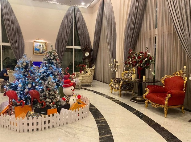 Biệt thự của Hoa hậu Giáng My được thiết kế với phong cách tân cổ điển sang trọng.