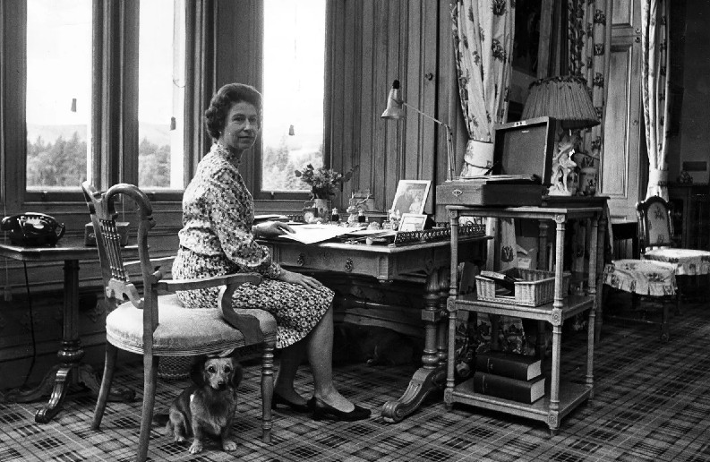 Lâu đài này là một hình mẫu về kiến trúc baronial của Scotland. Ảnh: Getty