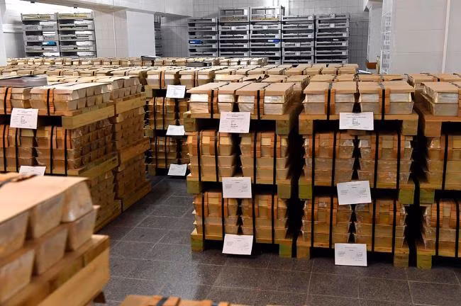 Từ giữa những năm 2000, Nga đã tăng dự trữ vàng lên gần gấp 6 lần, tạo ra kho dự trữ vàng lớn thứ 5 thế giới với giá trị khoảng 140 tỷ USD. Ảnh: Rbth