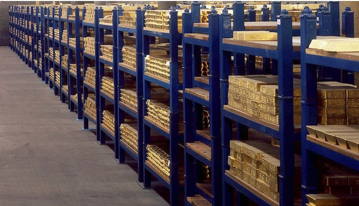 Khi nền kinh tế bị cô lập kể từ khi cuộc chiến nổ ra tại Ukraine, vàng là loại tài sản mà Nga có thể bán ra để nâng cao giá trị đồng rúp vốn đã sụt mạnh. Thế nhưng, bất kỳ nỗ lực bán vàng nào lúc này sẽ là một thách thức ngay khi vàng trở nên cần thiết nhất. Ảnh: Fixabay