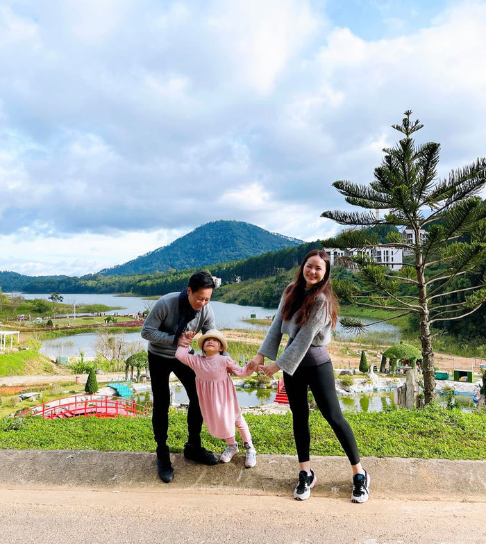 Phan Như Thảo và ông xã đại gia quyết định xây dựng căn biệt thự ven biển Nha Trang để làm nơi nghỉ dưỡng.