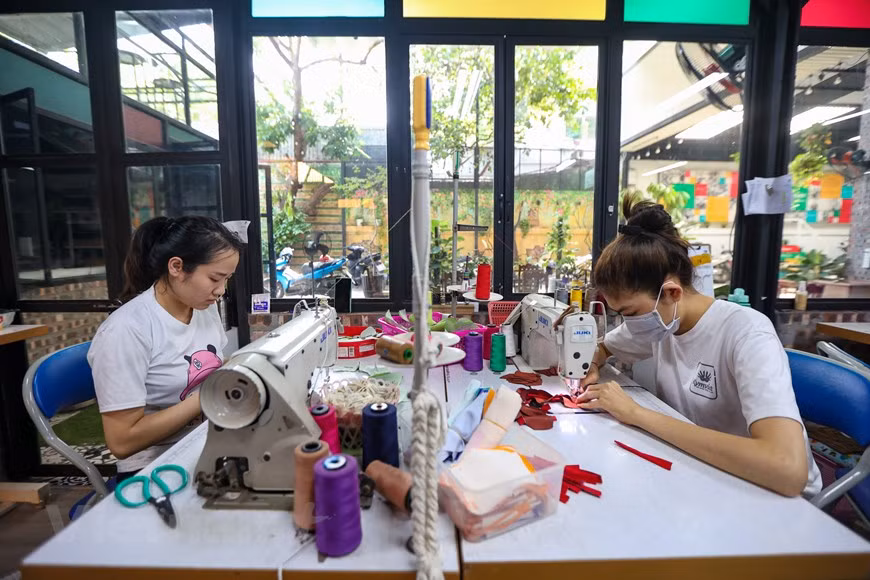 Theo anh Phạm Hoài Việt (Chủ doanh nghiệp xã hội Kym Việt), đây là hoạt động bên lề, hưởng ứng ngày hội thể thao Đông Nam Á và mong muốn truyền tải thông điệp bảo vệ động vật hoang dã nói chung và với loài Sao La nói riêng. Ảnh: Vietnam+