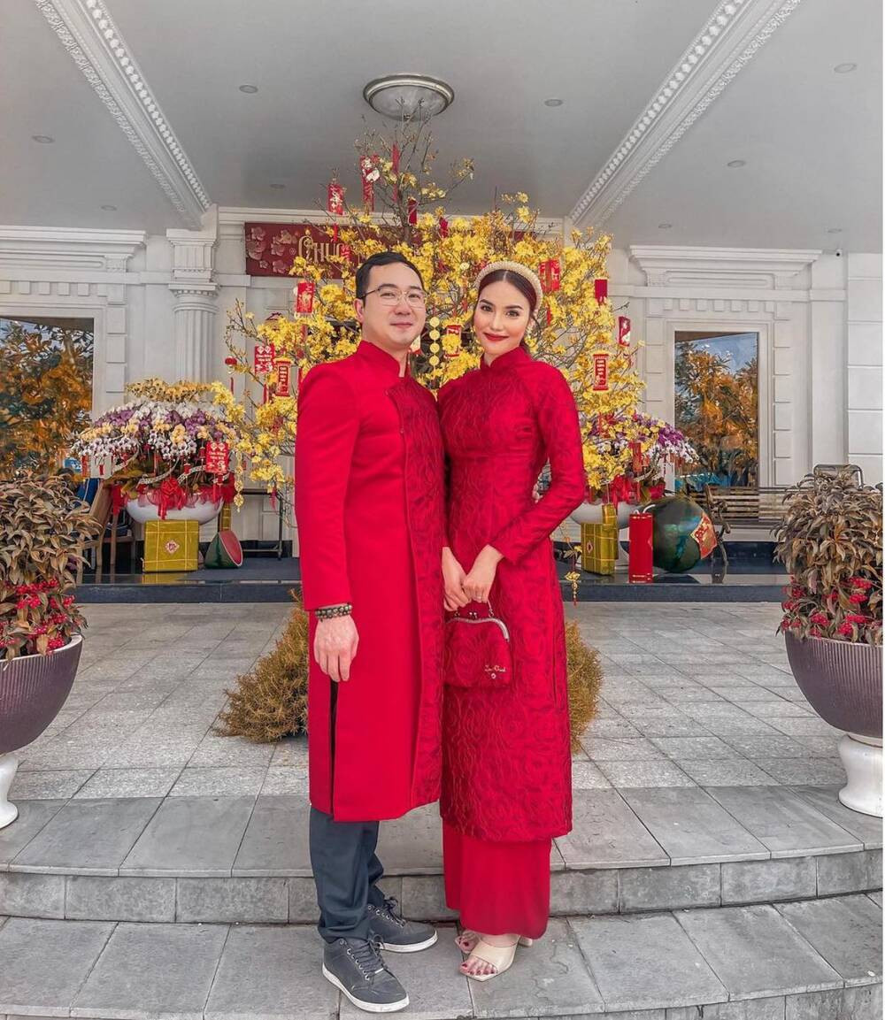 Mỗi dịp đặc biệt, Lan Khuê và ông xã đại gia lại chụp ảnh khoe một vài góc trong căn biệt thự triệu đô. Ảnh: FBNV