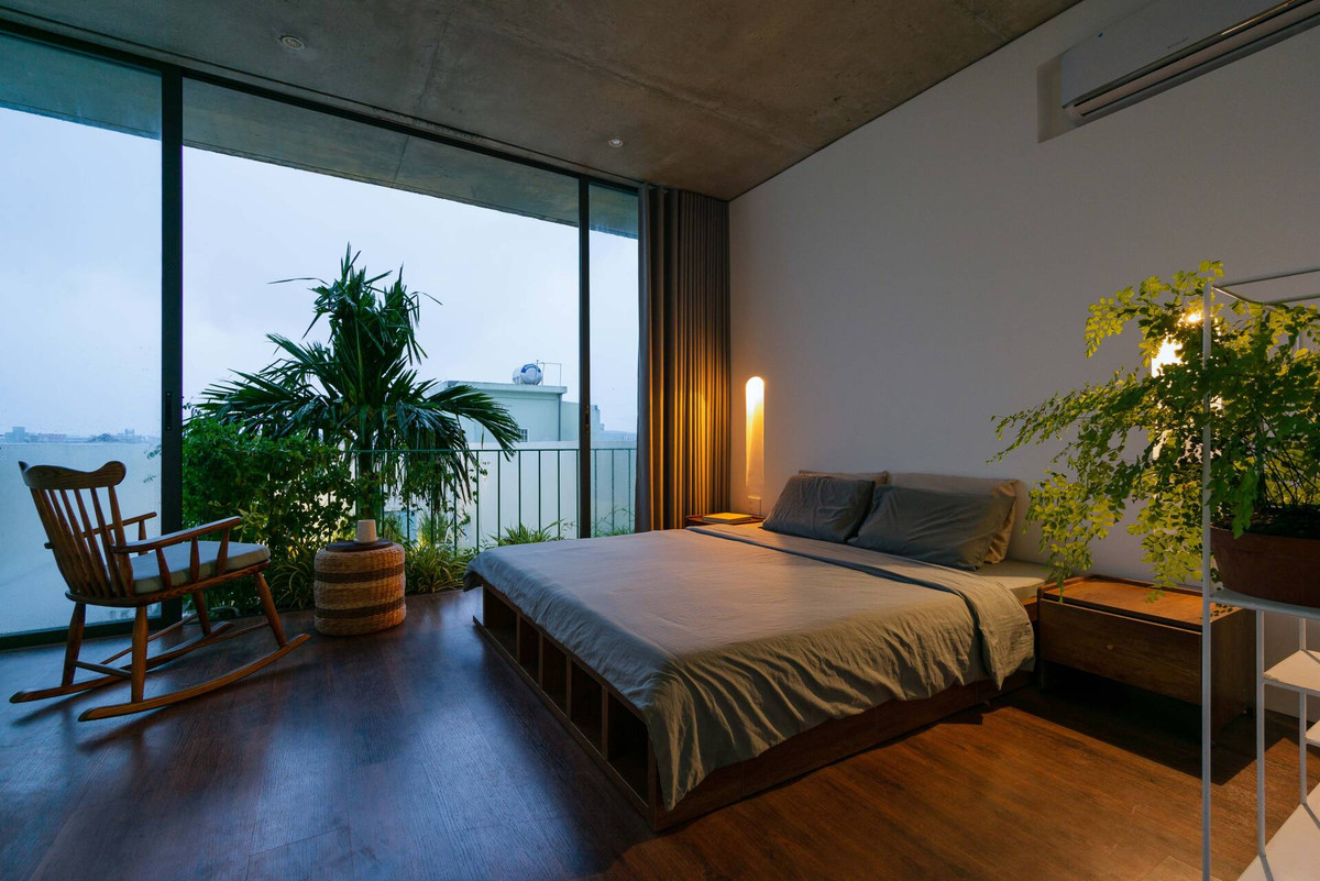 Các phòng ngủ hướng ra cảnh quan xanh mát.