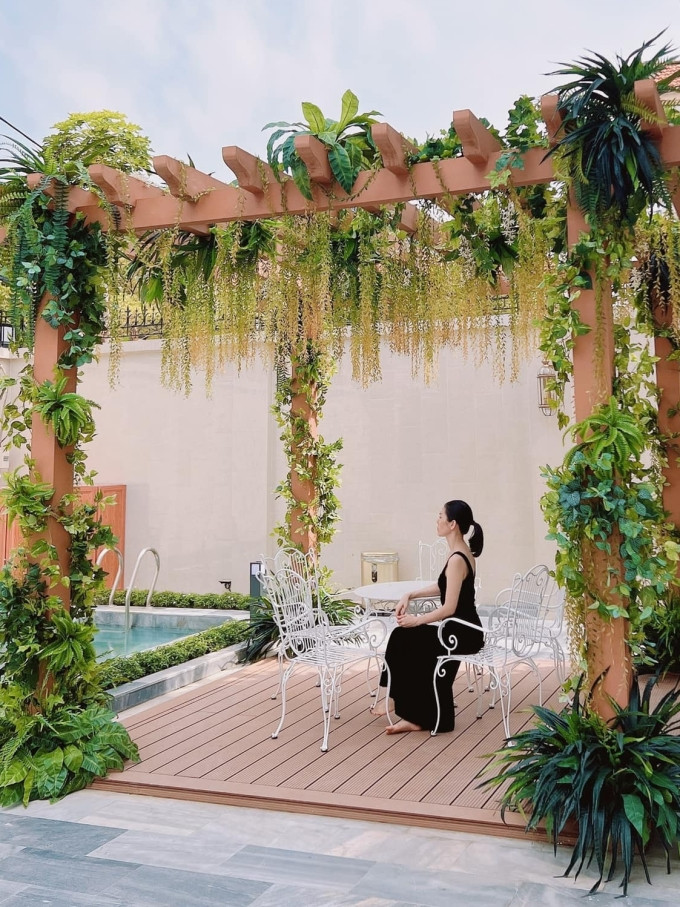 Biệt thự mới của Lệ Quyên rộng 337 m2, gồm một trệt, hai lầu, vị trí đắc địa ở TP Thủ Đức, TP HCM. Ảnh: Ngoisao