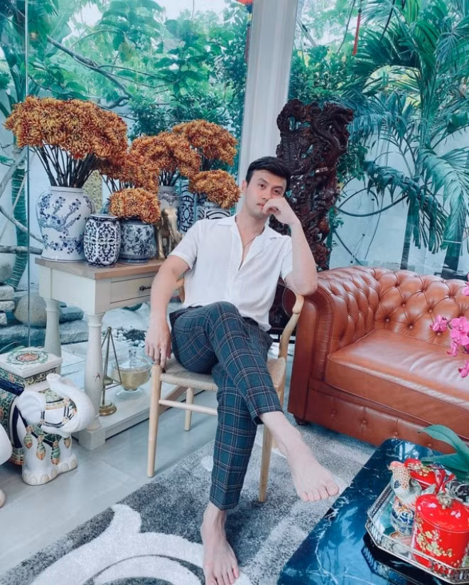 Shark Lê Đăng Khoa được biết đến với biệt danh “soái ca khởi nghiệp”. Shark Khoa từng khiến khán giả trầm trồ khi hé lộ cơ ngơi hoành tráng, không kém gì những khu nghỉ dưỡng cao cấp. Ảnh: FBNV