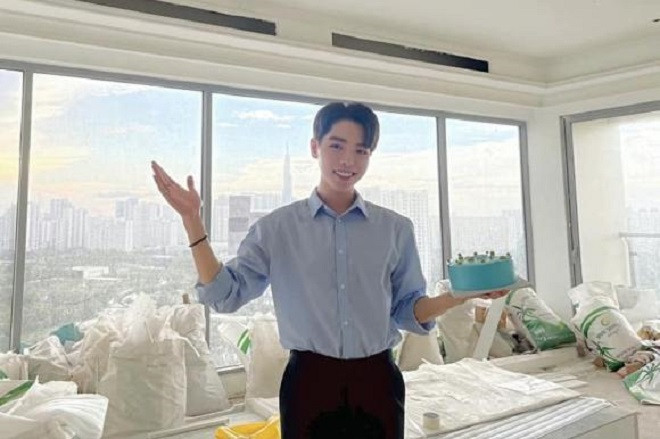 Trong khi đó, Đức Phúc chứng minh đẳng cấp của mình khi tậu căn hộ rộng 120m2, trị giá lên tới 10 tỷ khi mới 25 tuổi. Ảnh: FBNV