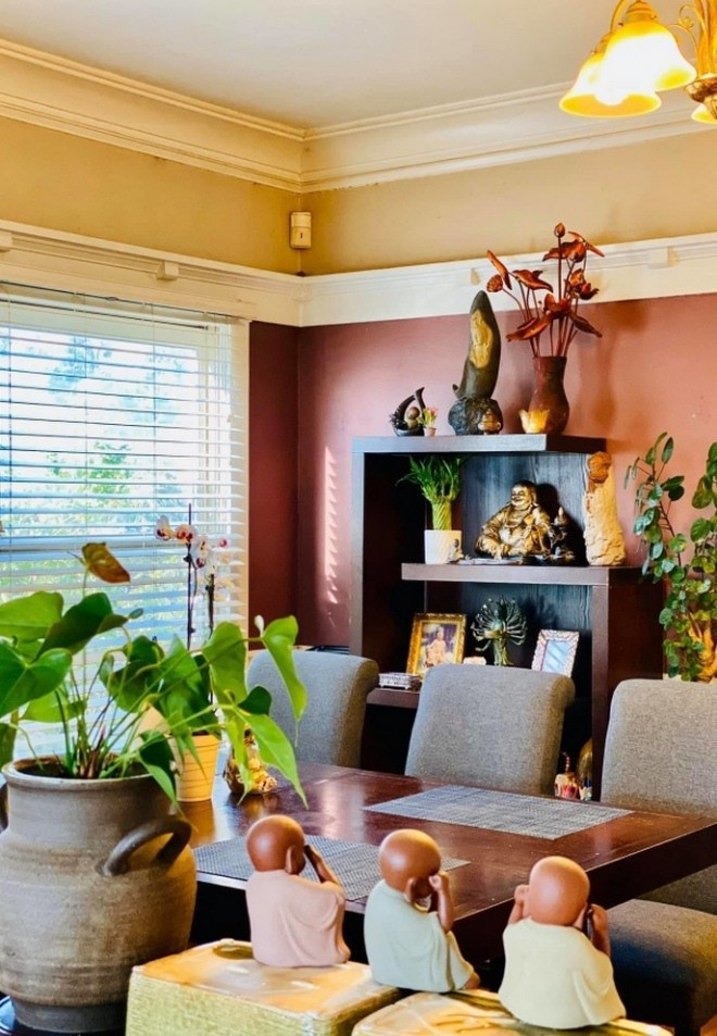 Trước đó, mẹ con Thuý Nga sống trong căn biệt thự đẹp không kém, có tới 112 cửa sổ lớn nhỏ. Ảnh: FBNV