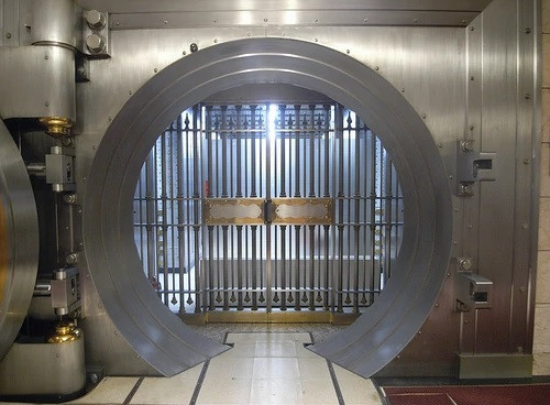 Được bao quanh bởi hàng rào thép và nhiều hệ thống báo động, Fort Knox có mái che chống bom, kho vàng Fort Knox luôn có sự bảo vệ của khoảng 30.000 lính tinh nhuệ. Ảnh; Getty