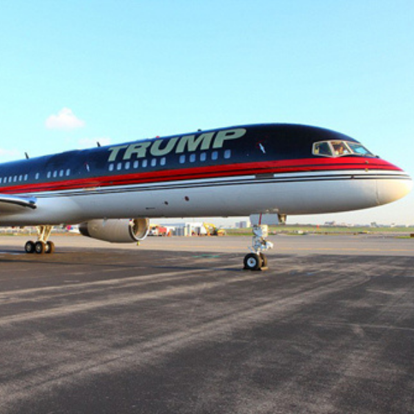 Tỷ phú Donald Trump mua chiếc máy bay Boeing 757 vào năm 2011 và cải tạo lại nó. Ảnh: YouTube The Trump Organization