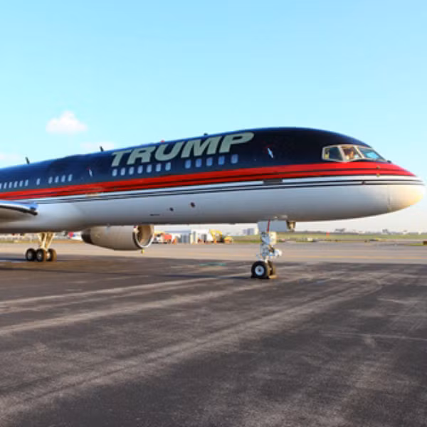 Tỷ phú Donald Trump mua chiếc máy bay Boeing 757 vào năm 2011 và cải tạo lại nó. Ảnh: YouTube The Trump Organization