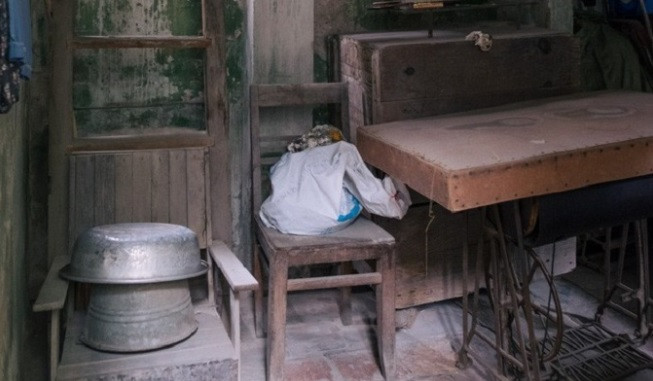 Vào những năm 1940 - 1950, tầng 1 được sử dụng làm nơi kinh doanh tơ lụa, bên trong làm nhà kho và nơi ở của nhân viên. Ảnh: Vietnamnet